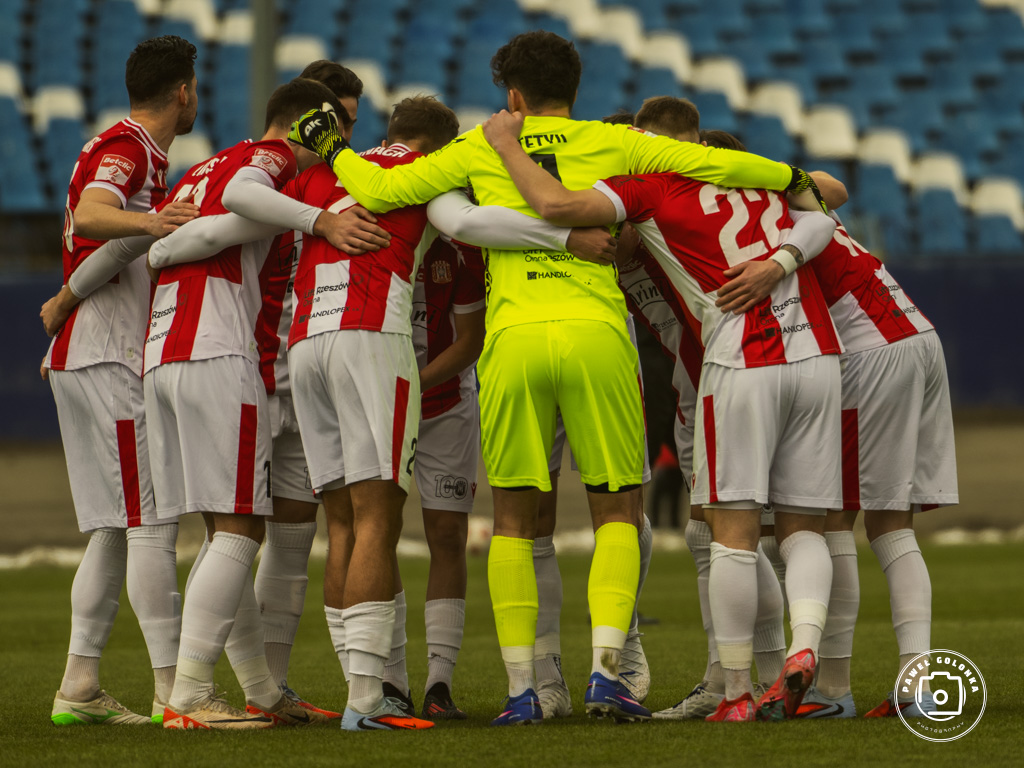 Zdjęcia z meczu Resovia – Hutnik Kraków (22.02.2026)
