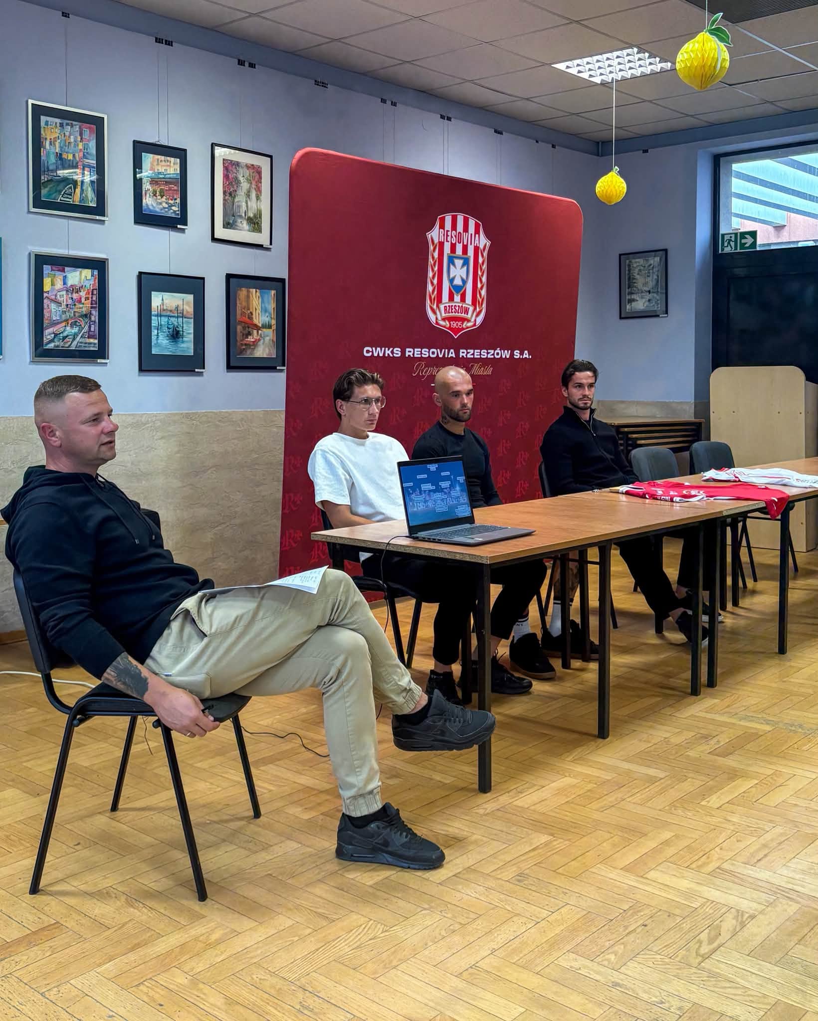 Spotkanie członków „K100 Resovia” ze sztabem szkoleniowym i władzami Spółki Akcyjnej
